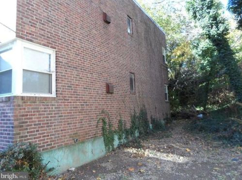 6320 10th St, Philadelphia, PA 19141-3804