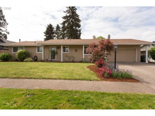 2304 Hawthorne Dr, Newberg, OR 97132-1435