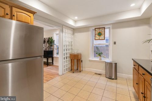 627 16th St, Philadelphia PA  19130-3415 exterior
