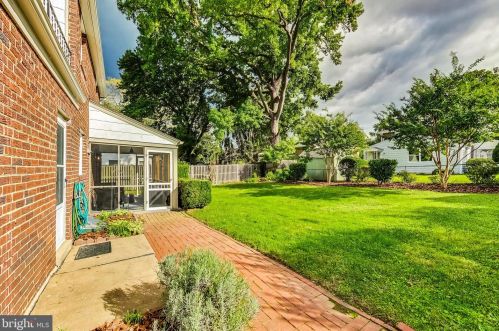 110 Granville Dr, Silver Spring MD 20901-3104 exterior