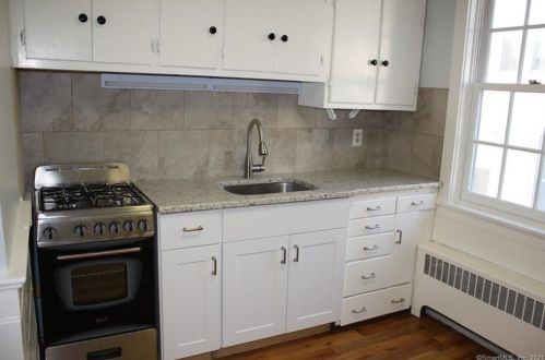 101 Main St, Southington CT  06489-2505 exterior