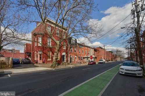 113 Walnut St, Lancaster PA  17602-4925 exterior