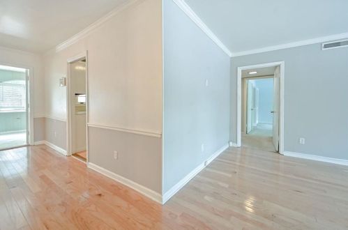 16 Chaumont Sq, Atlanta, GA 30327-1026