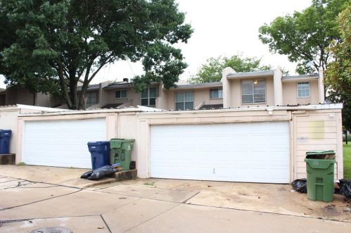 304 Arborview Dr, Garland TX  75043-2932 exterior