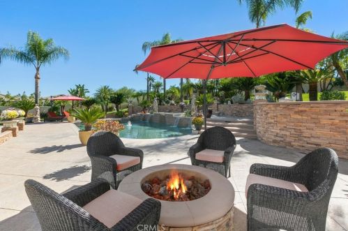 18003 Green Orchard Pl, Riverside CA  92508-8743 exterior