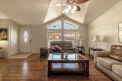 92 Desert Rose Dr, Palm Springs, CA 92264-6438