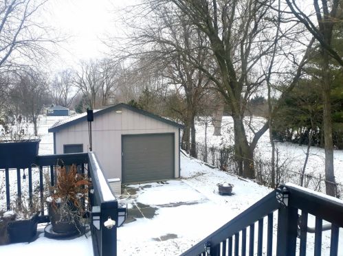 236 79th St, Willowbrook IL  60527-2402 exterior