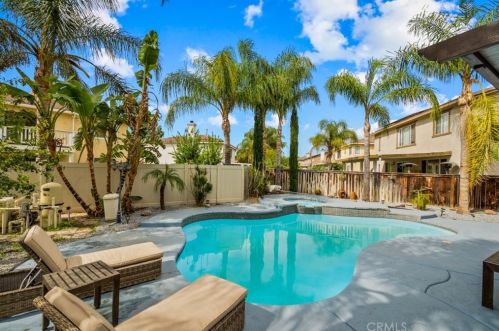 4222 Pondhill Ct, Riverside CA  92505-3464 exterior