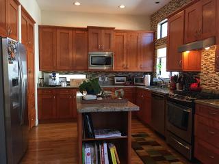 1216 Bell St, Houston TX  77019-4104 exterior