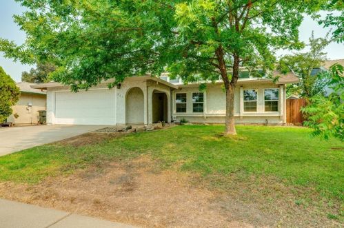 221 Jubilee Way, Rio Linda, CA 95673-3326