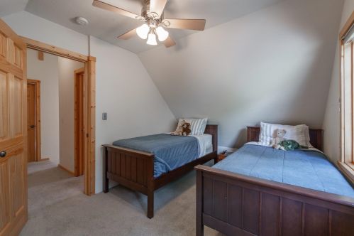 14405 Denton Ave, Truckee CA  96161-3612 exterior
