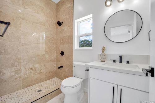 669 22nd Ave, Honolulu HI  96816-7012 exterior