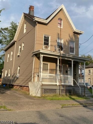 64 Main St, Paterson NJ  07522-1024 exterior