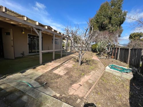 22 Carita Ct, Watsonville, CA 95076-3513