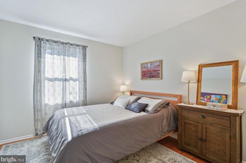 61 Misty Morn Ln, Trenton NJ 08638-1819 exterior