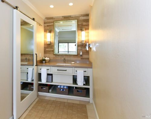 660 Cottage Dr, Fairfield CA  94558-1212 exterior
