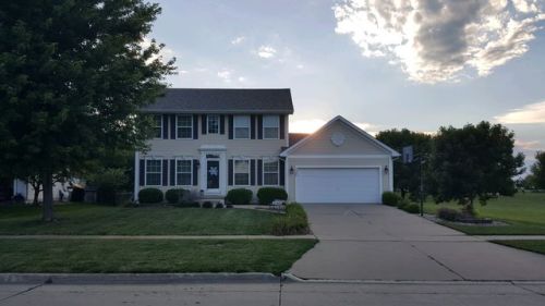 130 Glendale Dr, Waukee, IA 50263-8534