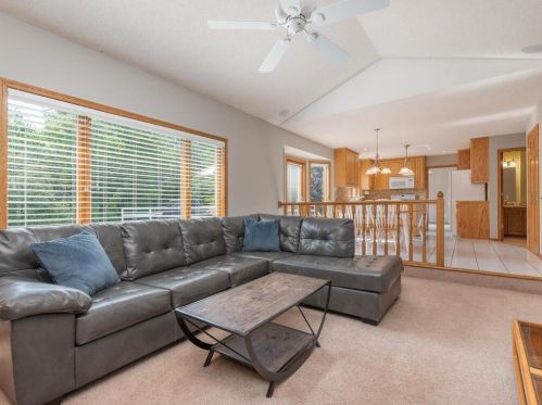 664 Bridle Ridge Rd, Saint Paul MN  55123-1681 exterior