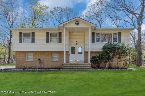 79 Cooks Bridge Rd, Jackson Twp, NJ 08527-2520