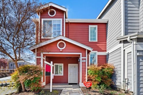 729 Bonita Pl, San Jose, CA 95116-3384