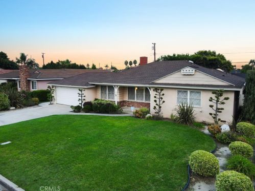 10302 Woodruff Ave, Downey, CA 90241-2945