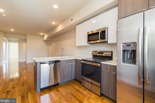 1647 Germantown Ave, Philadelphia PA 19140-4224 exterior