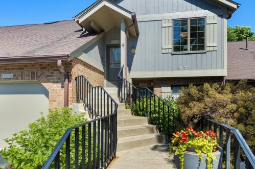 13495 Turtle Pond Ln, Palos Heights, IL 60463-2700
