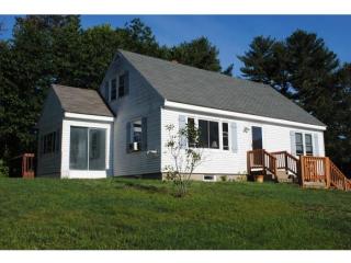 10 Guy St, Somersworth, NH 03878-1820
