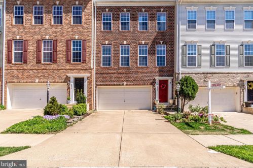 6841 Hartzell Hill Ln, Haymarket, VA 20169-4944