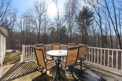 22 Little Falls Way, Durham CT  06422-2918 exterior