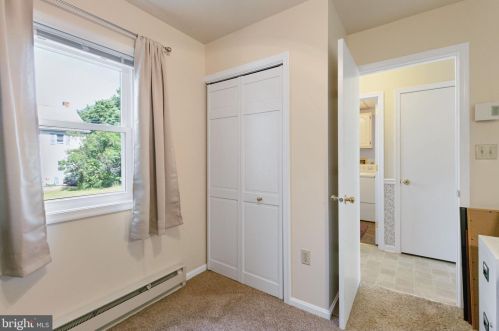 19 Sunset Ave, Ephrata PA  17522-2302 exterior