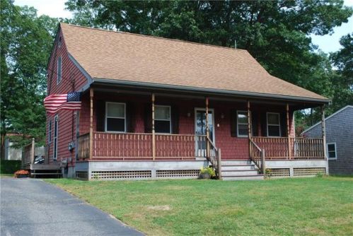 5 Fern Dr, Warren, RI 02885-1737
