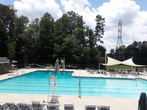 2976 Four Oaks Dr, Atlanta GA  30360-1752 exterior