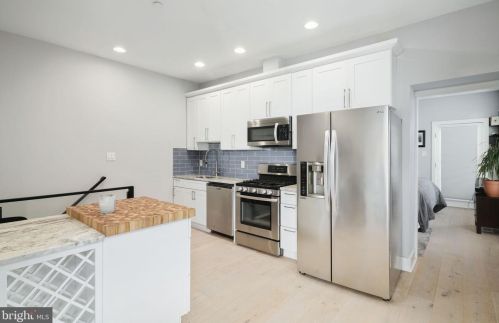 801 17th St, Philadelphia, PA 19130-2843