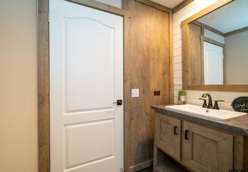 2446 Blocker Rd, Marshall TX 75672-3720 exterior