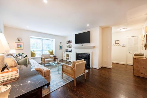 178 Maribeau Sq, Atlanta, GA 30327-4040