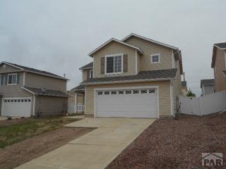 2227 Meadowlark Ln, Pueblo, CO 81008-2185