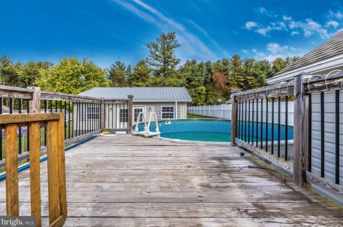 8142 Rocky Rdg Rd, Graceham MD exterior