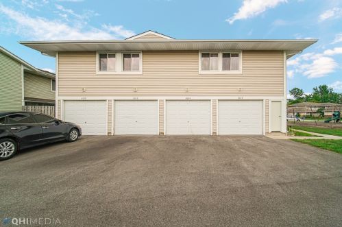 6012 Kit Carson Dr, Hanover Park IL  60133-4922 exterior
