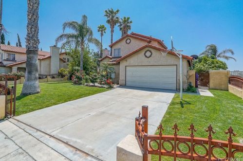 1261 Woodcrest St, Bloomington, CA 92316-4104