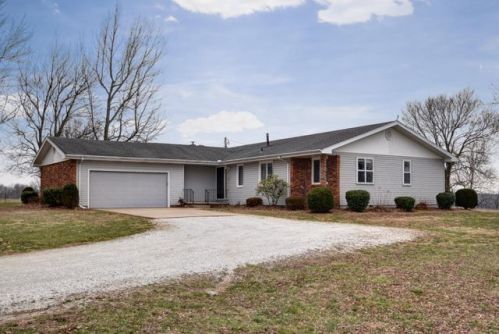 651 State Hwy, Clever, MO 65631-6496