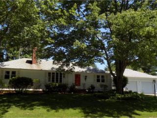 22 Westwood Cir, Dover, NH 03820-4343