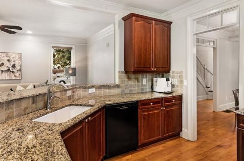 1070 Mercer St, Atlanta GA  30316-2495 exterior