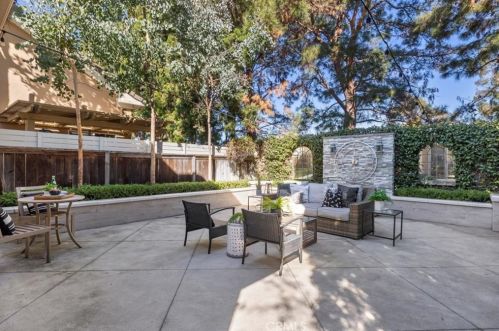 46 Danbury Ln, Irvine CA  92618-3972 exterior