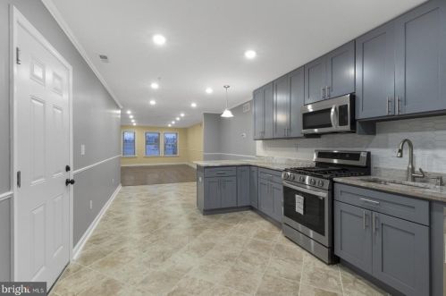 2973 Amber St, Philadelphia, PA 19134-0036