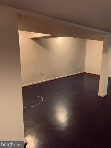 1811 Briggs Chaney Rd, Silver Spring MD 20905-4511 exterior