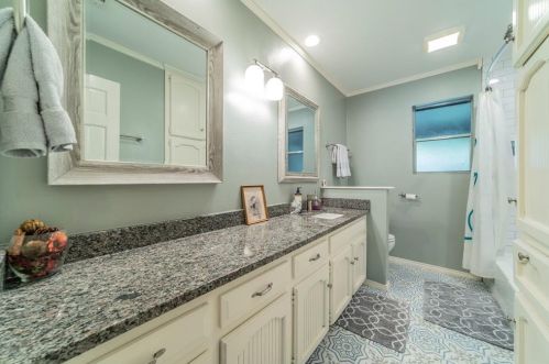 4128 Alicante Ave, Fort Worth TX  76133-5561 exterior