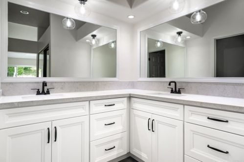 4670 Cordoba Way, Oceanside CA  92056-5104 exterior
