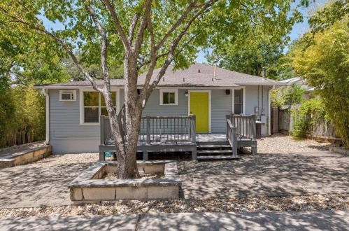 1901 David St, Austin TX  78705-4666 exterior