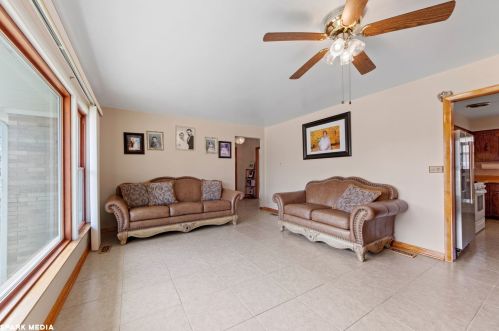 1310 Campbell St, Arlington Hts IL  60005-1611 exterior